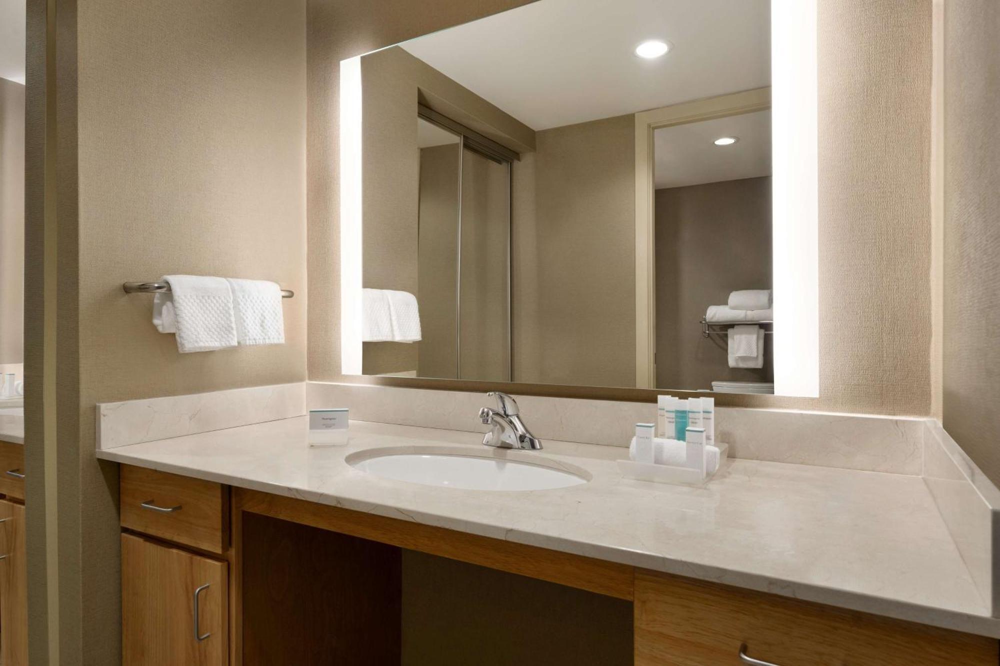 Homewood Suites University City Филадельфия Экстерьер фото